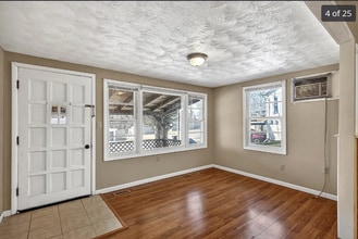 4148 S Hooper Ave in Springfield, MO - Building Photo - Building Photo