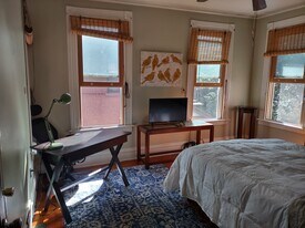 363 Laurel St, Unit Mrs Maxine