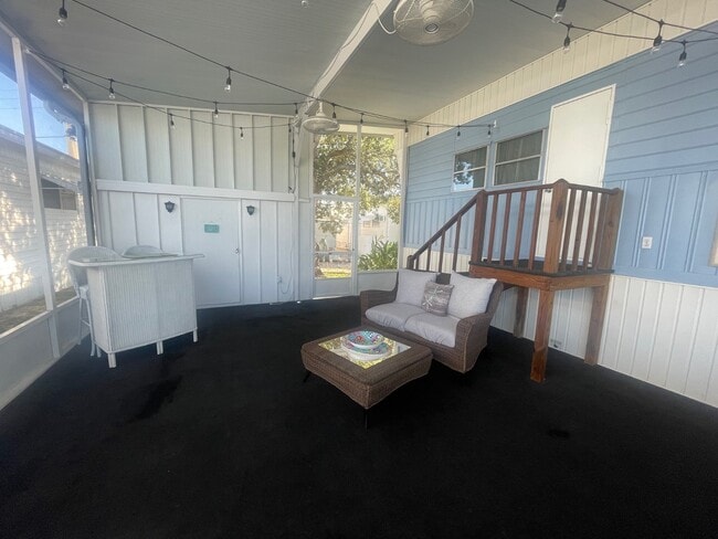 6909 Marlin Ln in Bradenton, FL - Building Photo - Building Photo