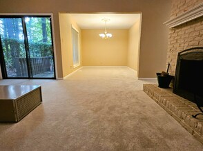 465 Pebble Creek Dr in Cary, NC - Building Photo - Building Photo