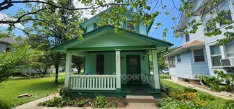 1017 Kentucky St in Lawrence, KS - Building Photo