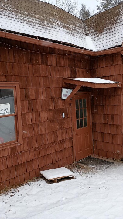 200 Ferndale Rd in Ferndale, NY - Building Photo