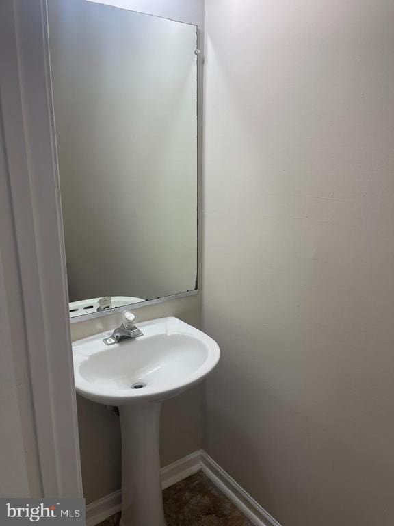property at 14 Creek Ln