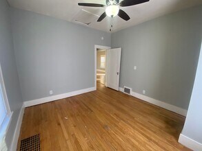 124 N Thornwood Ave in Davenport, IA - Building Photo - Building Photo