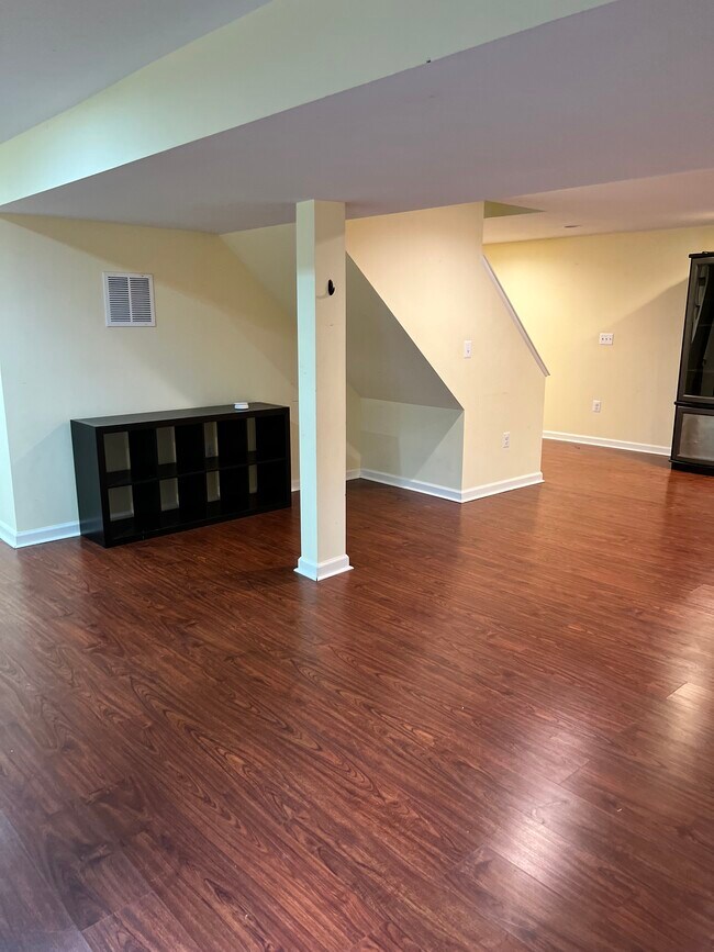 16718 Tintagel Ct, Unit 16718 Tintagel ct in Dumfries, VA - Building Photo - Building Photo