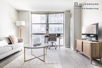 180 N Jefferson St in Chicago, IL - Building Photo - Building Photo