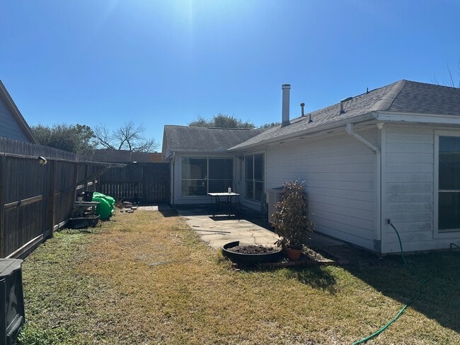 16334 Rancho Blanco Dr in Houston, TX - Building Photo - Building Photo