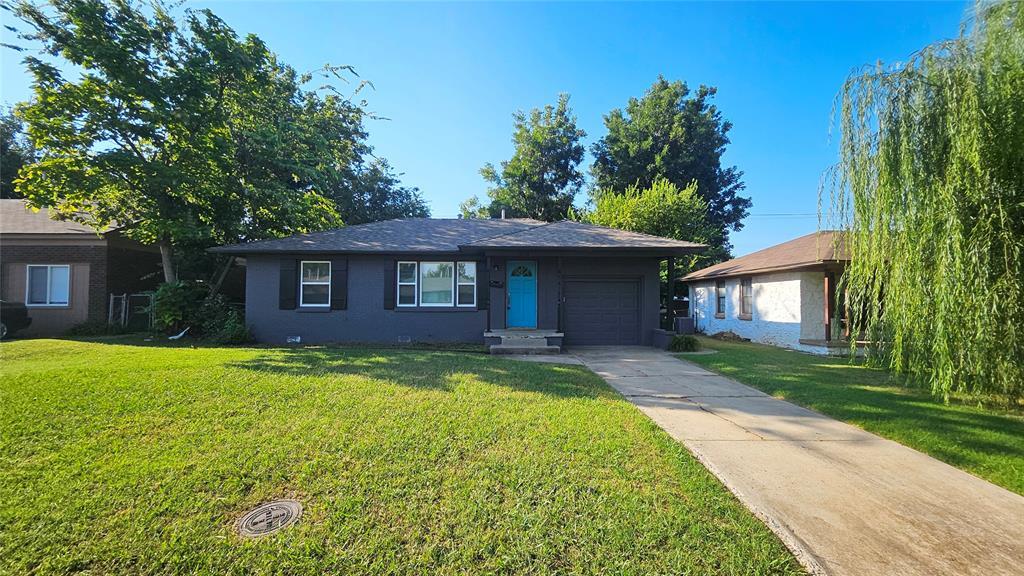 2132 Churchill Pl in The Village, OK - Building Photo