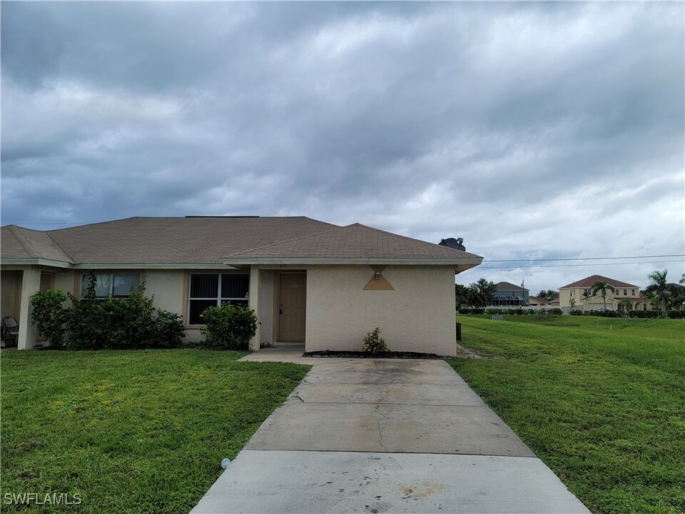 1417 NE 8th Terrace in Cape Coral, FL - Building Photo