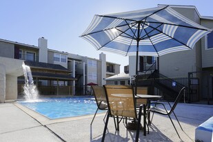 Falls of Wilcrest in Houston, TX - Building Photo