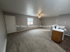 218 4th St NW in Altoona, IA - Building Photo - Building Photo