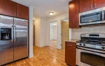 17 Meadow Rd in Rutherford, NJ - Building Photo - Building Photo