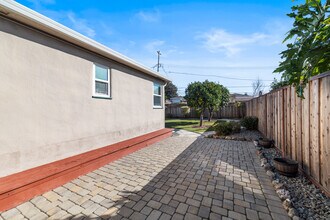 316 Cupertino Way in San Mateo, CA - Building Photo - Building Photo