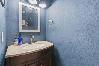 905 Silver Quail Ln in Austin, TX - Building Photo - Building Photo