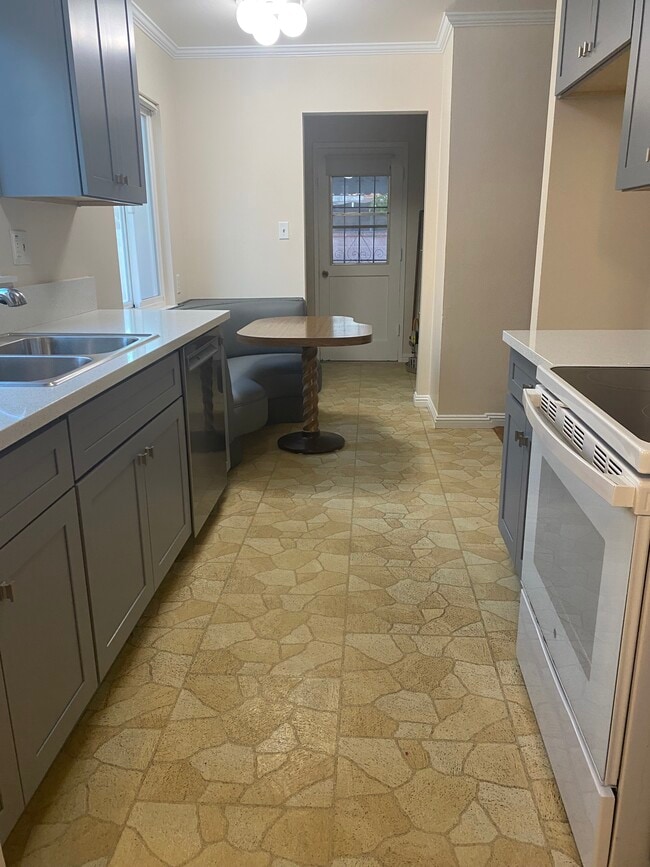 380 Oakland Dr in La Habra, CA - Building Photo - Building Photo