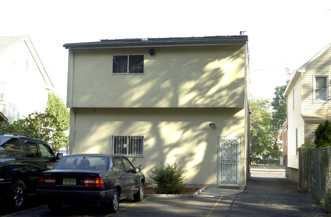 177 Central Ave in Hackensack, NJ - Building Photo - Building Photo