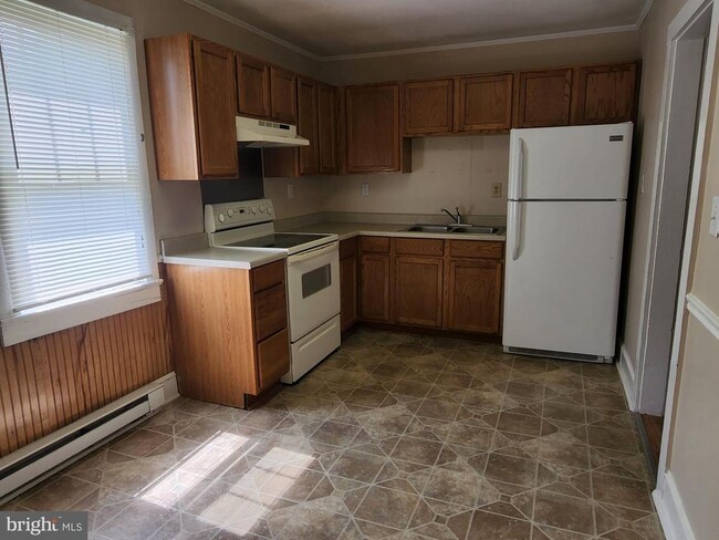 property at 100 S Buchannan St