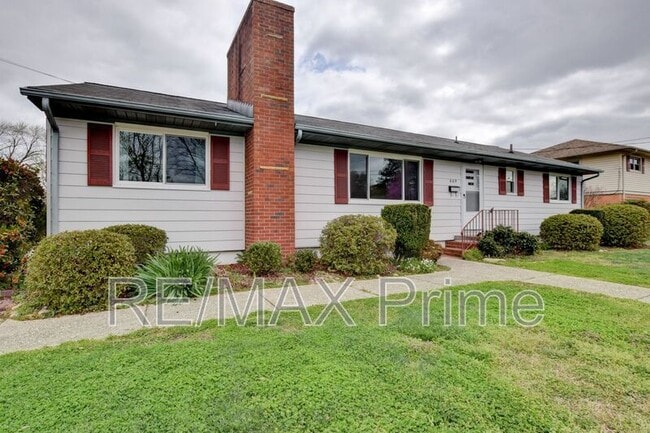 property at 609 Birch Dr