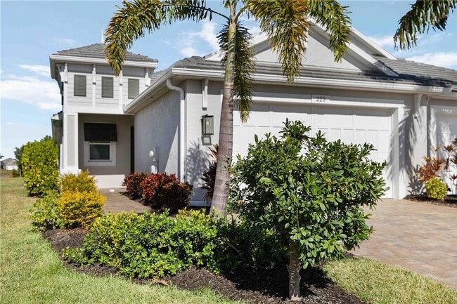 223 O'keeffe Cir in Bradenton, FL - Foto de edificio - Building Photo