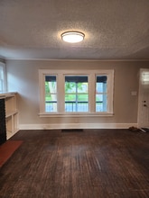 912 24th St in Des Moines, IA - Building Photo - Building Photo