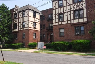 1 Murray Hill Terrace in Bergenfield, NJ - Building Photo - Building Photo