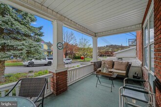 184 Wilkes St-Unit -4 in Berkeley Springs, WV - Building Photo - Building Photo