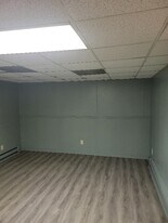 502 Lowell St, Unit 1 in Vandergrift, PA - Building Photo