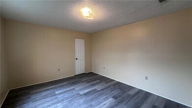 5426 Tullis Dr in New Orleans, LA - Building Photo - Building Photo