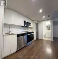 30 Tretti Wy in Toronto, ON - Building Photo