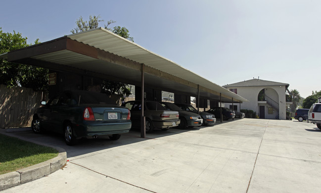 9221 Oleander Ave in Fontana, CA - Building Photo - Building Photo