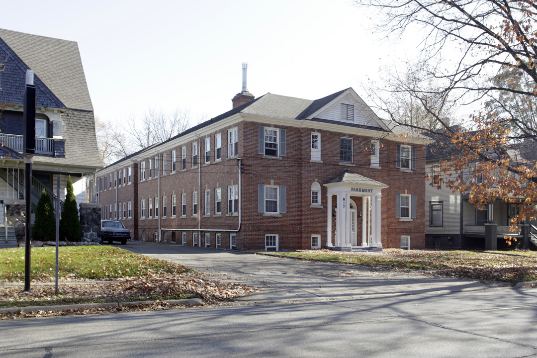 Parkmont Apartments in Kalamazoo, MI - Foto de edificio