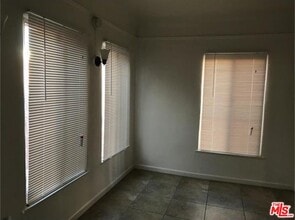 246 N Alvarado St in Los Angeles, CA - Building Photo - Building Photo
