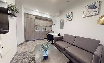 15 E 11th St in New York, NY - Building Photo - Building Photo