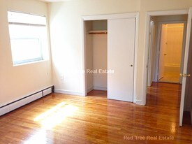 34 Gardner St, Unit 42 in Boston, MA - Building Photo