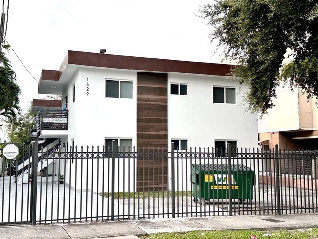 1629 SW 3rd St in Miami, FL - Building Photo - Building Photo