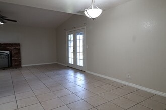 528 S Sorrel St in Ridgecrest, CA - Building Photo - Building Photo