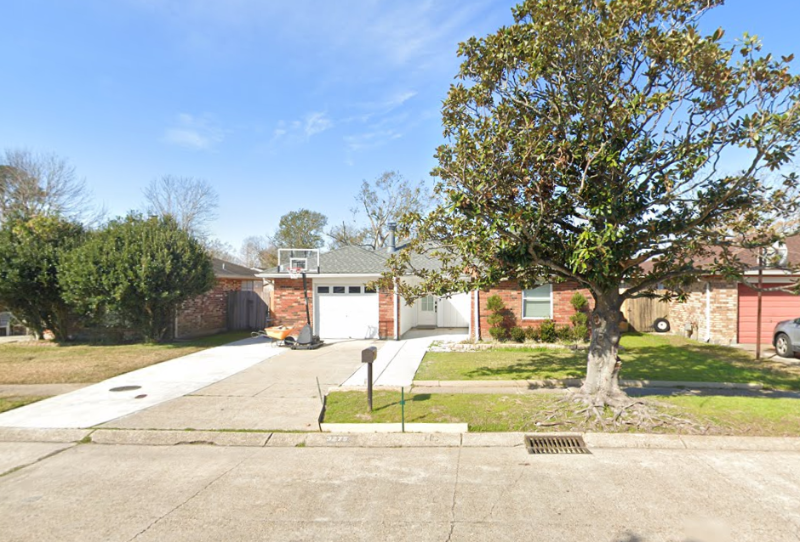 3275 Chateau Blvd in Kenner, LA - Building Photo