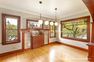 4542 SE 60th Ave in Portland, OR - Building Photo - Building Photo