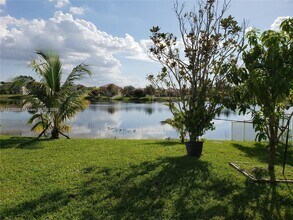 14226 NW 21st St in Pembroke Pines, FL - Building Photo - Building Photo
