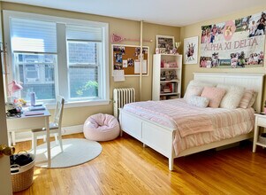 328 St Paul St in Brookline, MA - Building Photo - Building Photo