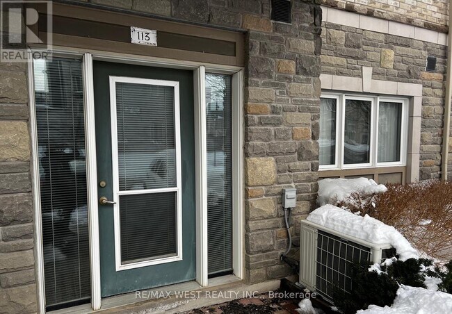 5170 Winston Churchill Blvd in Mississauga, ON - Building Photo - Building Photo