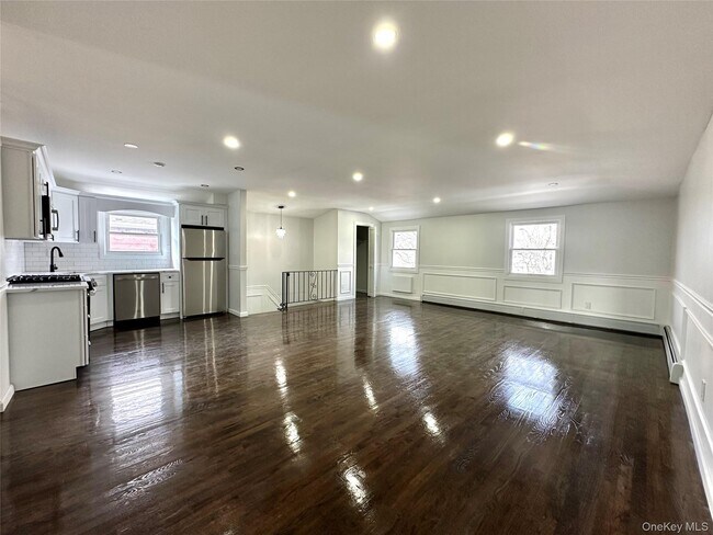 254-16 Craft Ave-Unit -2 in Queens, NY - Building Photo - Building Photo