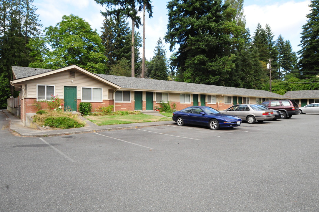 Cedar Court Apartments in Edmonds, WA - Building Photo