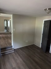 235 Du Bourg Ln in Florissant, MO - Foto de edificio - Building Photo