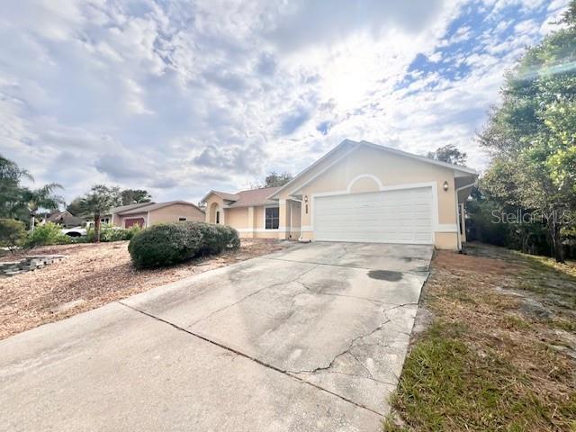 1325 Walton Ave in Deltona, FL - Building Photo