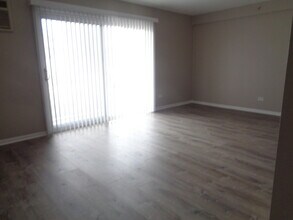 5724 W 111th St in Chicago Ridge, IL - Building Photo - Building Photo