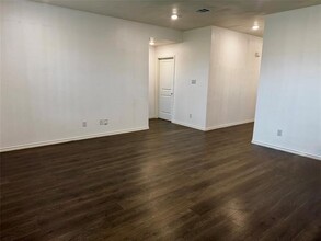 4325 Pyramid Dr in Forney, TX - Building Photo - Building Photo