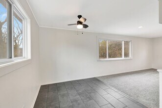 6985 Beechmont Ave in Cincinnati, OH - Building Photo - Building Photo