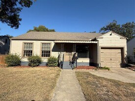1321 Smilax Ave in Fort Worth, TX - Building Photo