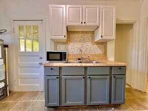 889 Edwin St NW in Atlanta, GA - Building Photo - Building Photo